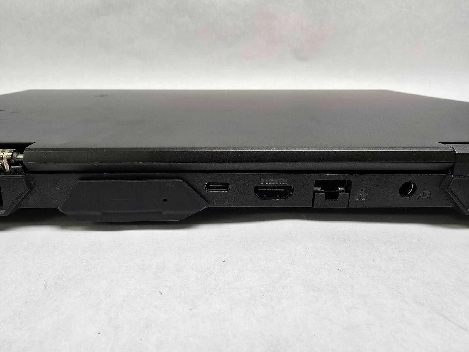 Eluktronics Prometheus XVII 17.3″ Gaming Laptop i7-12700H 16GB 1TB RTX 3060