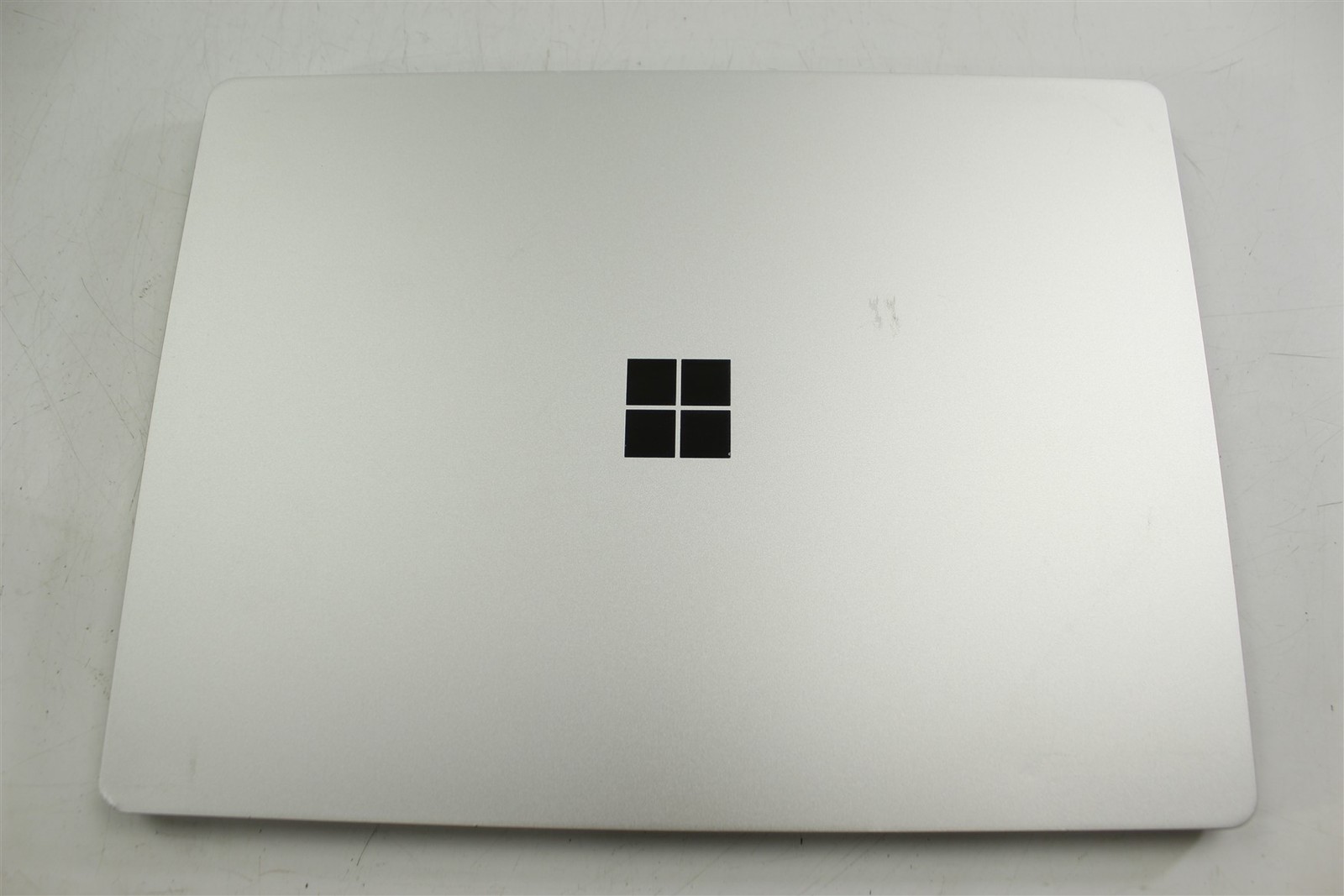 Microsoft Surface Laptop Go 2 2013 12.4″ i5-1135G7 256GB SSD 16GB RAM W11H