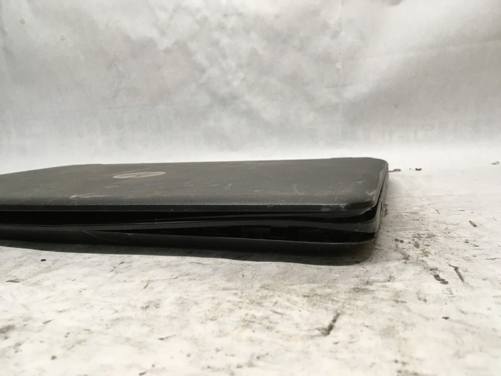 HP 15 – f211wm 15″ (AS IS) – Intel Celeron N2840 – JZ