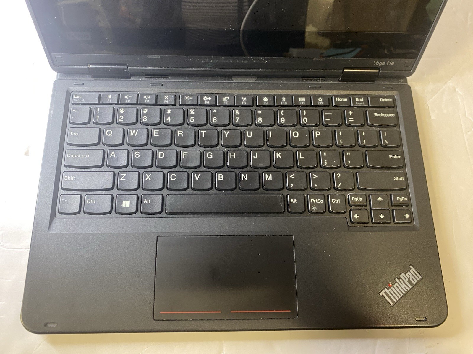 Lenovo ThinkPad Yoga 11e 11.6in 2 in 1 flip TouchScreen Windows 10