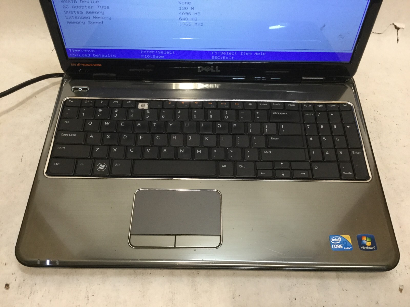Dell Inspiron N5010 / Intel Core i3 M370 @ 2.40GHz / (MISSING PARTS!) -MR