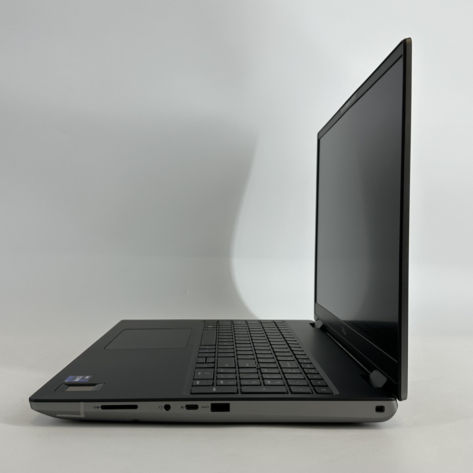 Dell Precision 7680 16 FHD+ 2.2 GHz i9-13950HX 64GB 1TB SSD NVIDIA RTX 3500 Ada