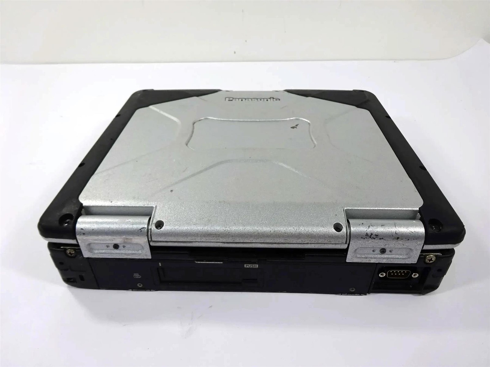 Panasonic Toughbook CF-31 MK6 Core i5-7300U 2.6GHz 8GB RAM – No HDD