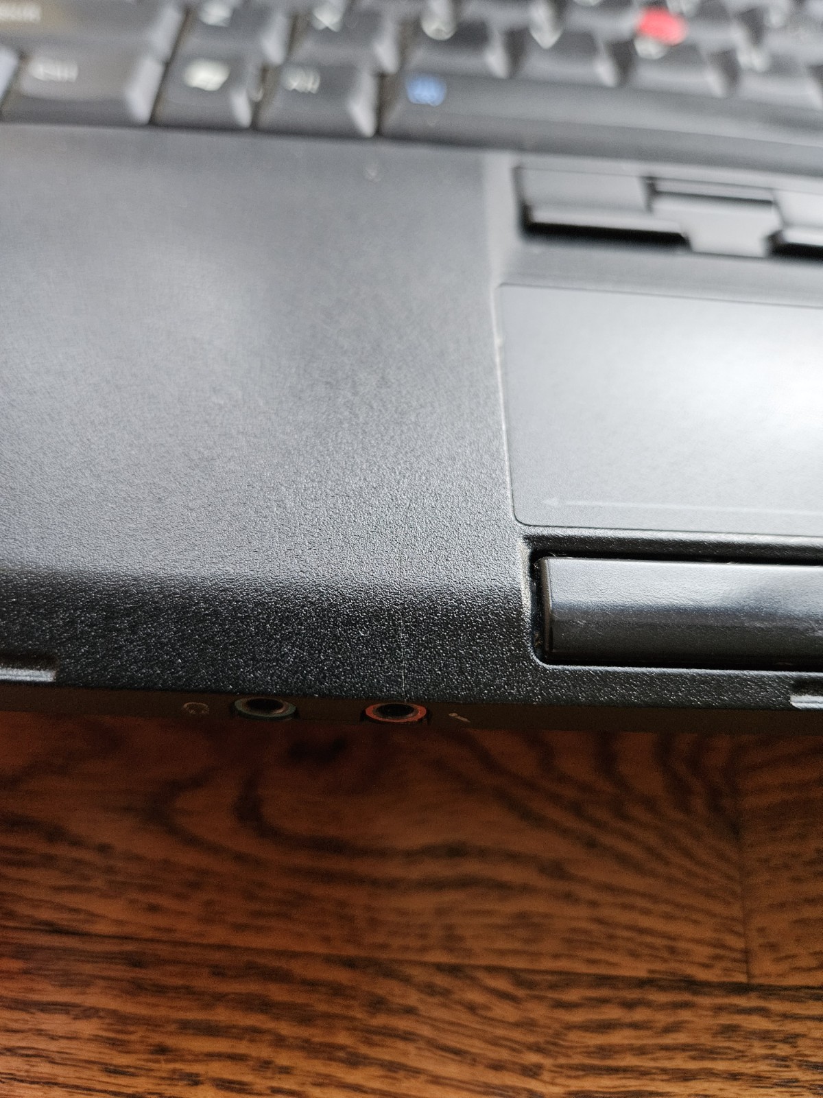 ThinkPad T500 4 GB/320 GB HDD/15″ screen/ Windows XP Pro. Ready to Use