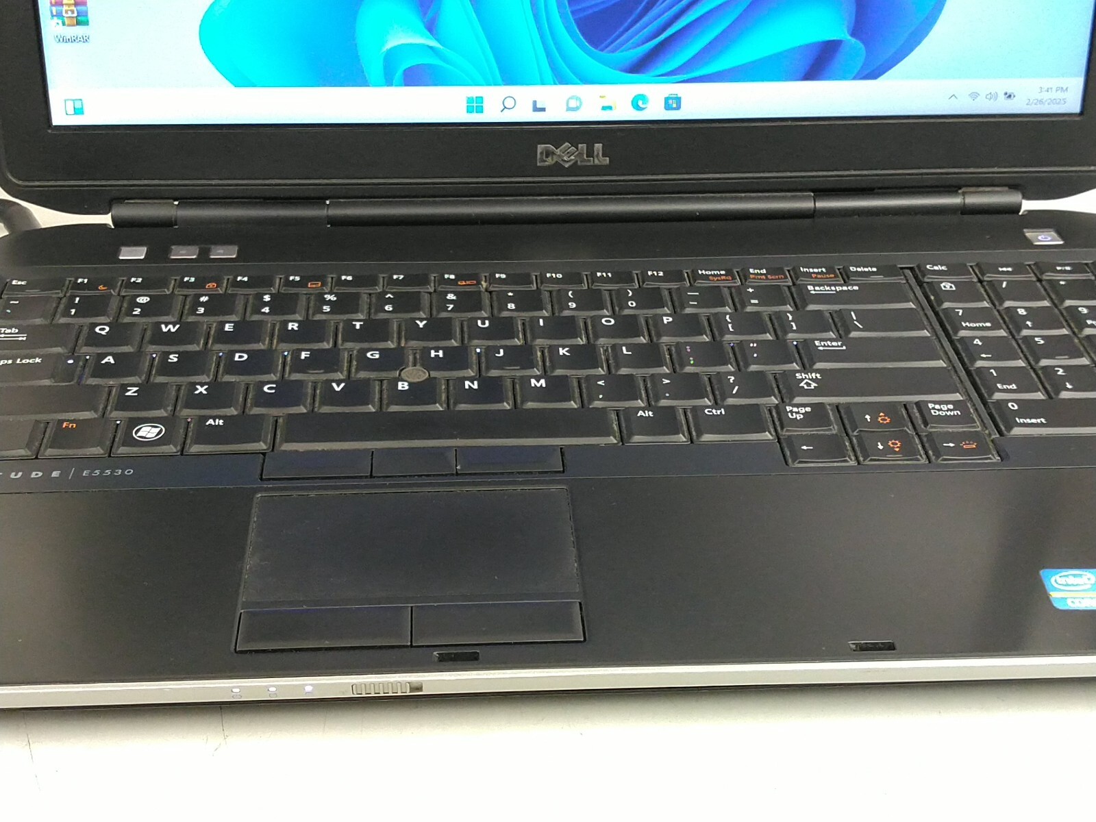Dell latitude E5530 15.6” i5-3210M 2.5ghz 8gb ram 128gb ssd w11p charger FSYQFS1
