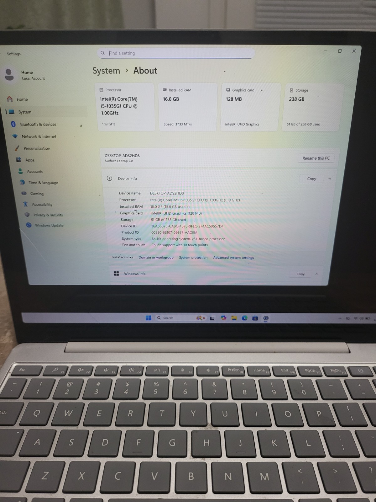 Microsoft Laptop 1943 Surface Go WIN 11 Core i5 10th Gen 8GB 256GB /Screen Crack