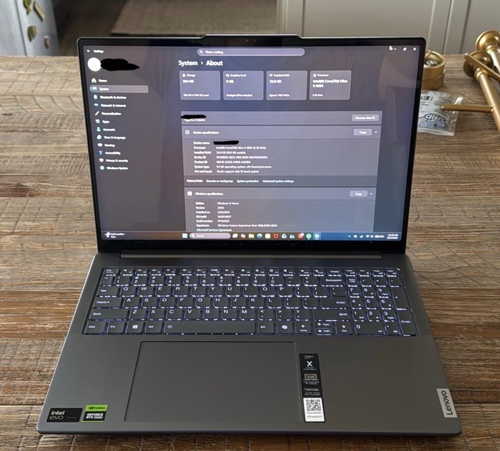 Lenovo Yoga Pro 9 16IMH9 16” 3.2k 32GB Ram