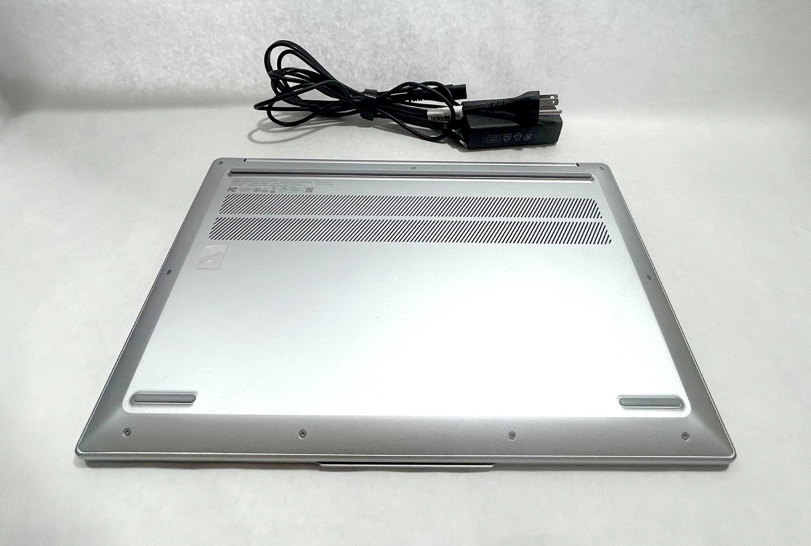 Lenovo IdeaPad Slim 5 16IRU9 83FW 16″ Intel 7_150U 3.4GHz 16GB 512GB W 11 Pro