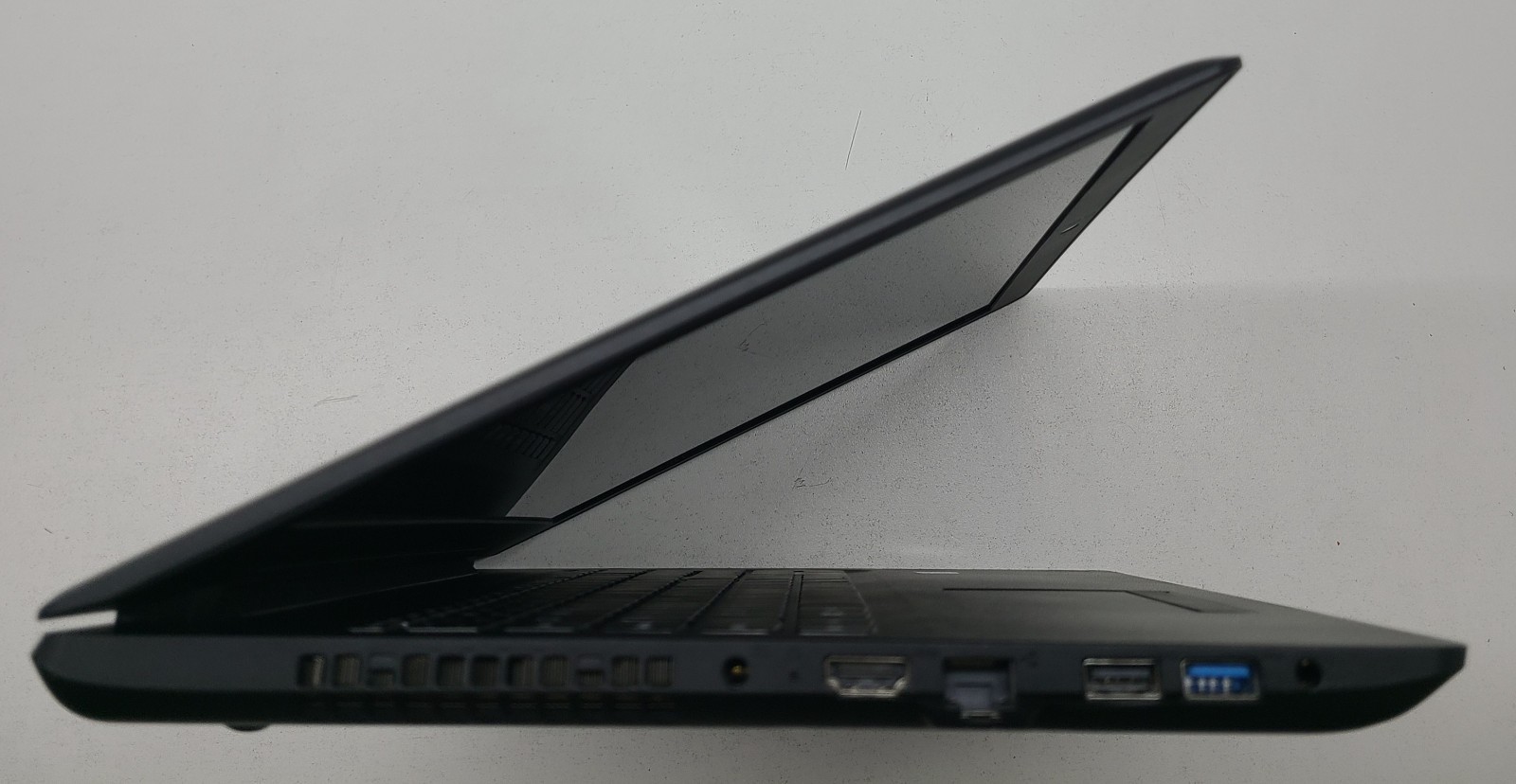 Lenovo Ideapad 110-15ACL 15.6″ Laptop AMD A4-7210 4GB Ram 1TB HDD NO OS (FL)