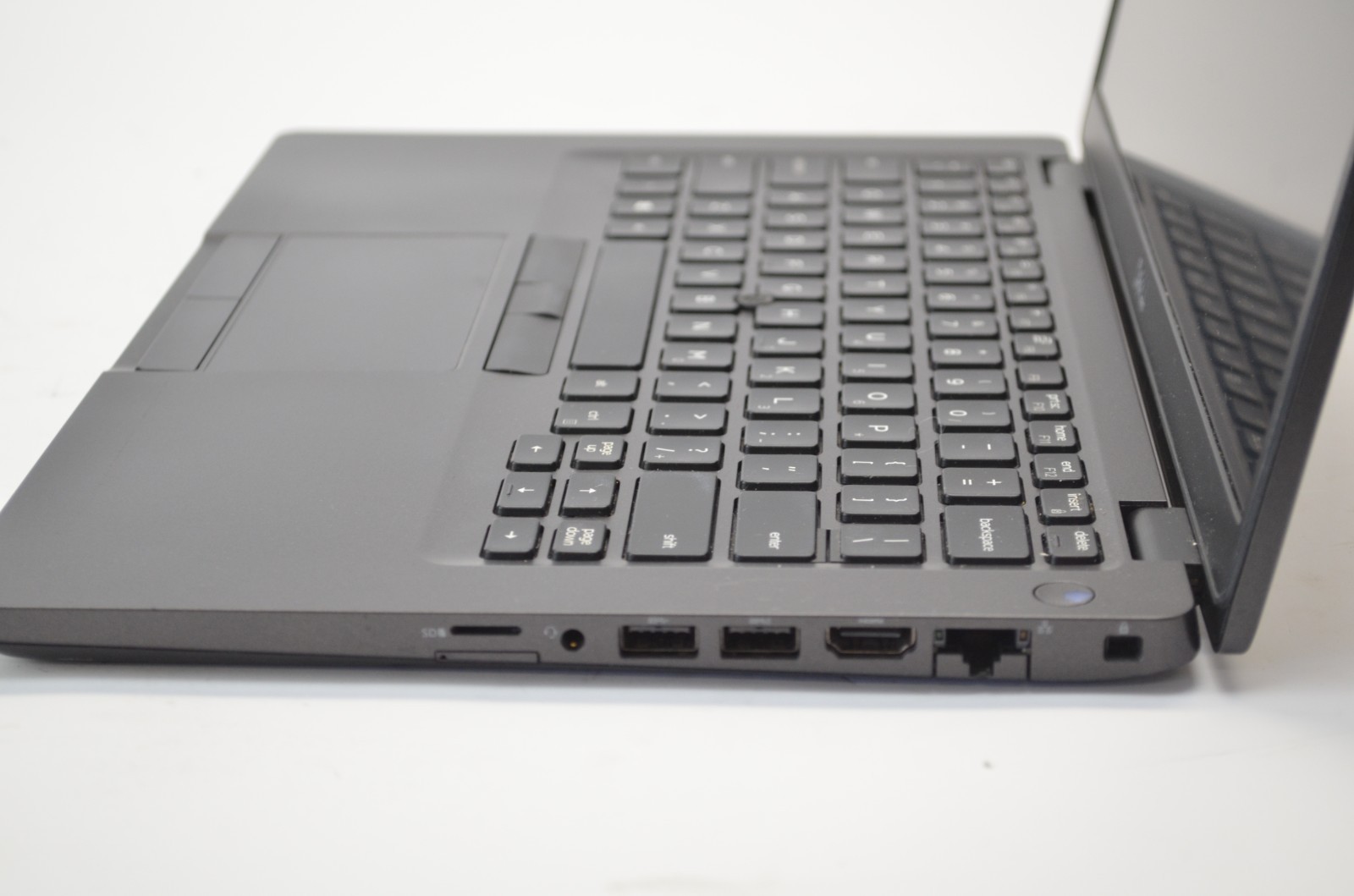 Dell Latitude 5400 Core i5-8365U 1.60GHz 16GB RAM 256 GB NVME SSD Win 11 Pro