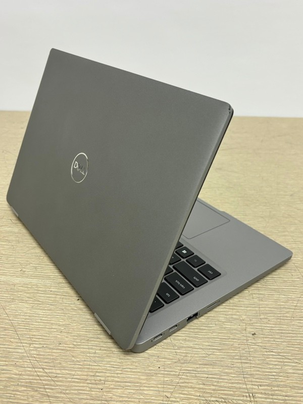 Dell Latitude 5320 i7-1185G7 3.0GHz 16GB 256GB SSD Windows 11 Pro Laptop