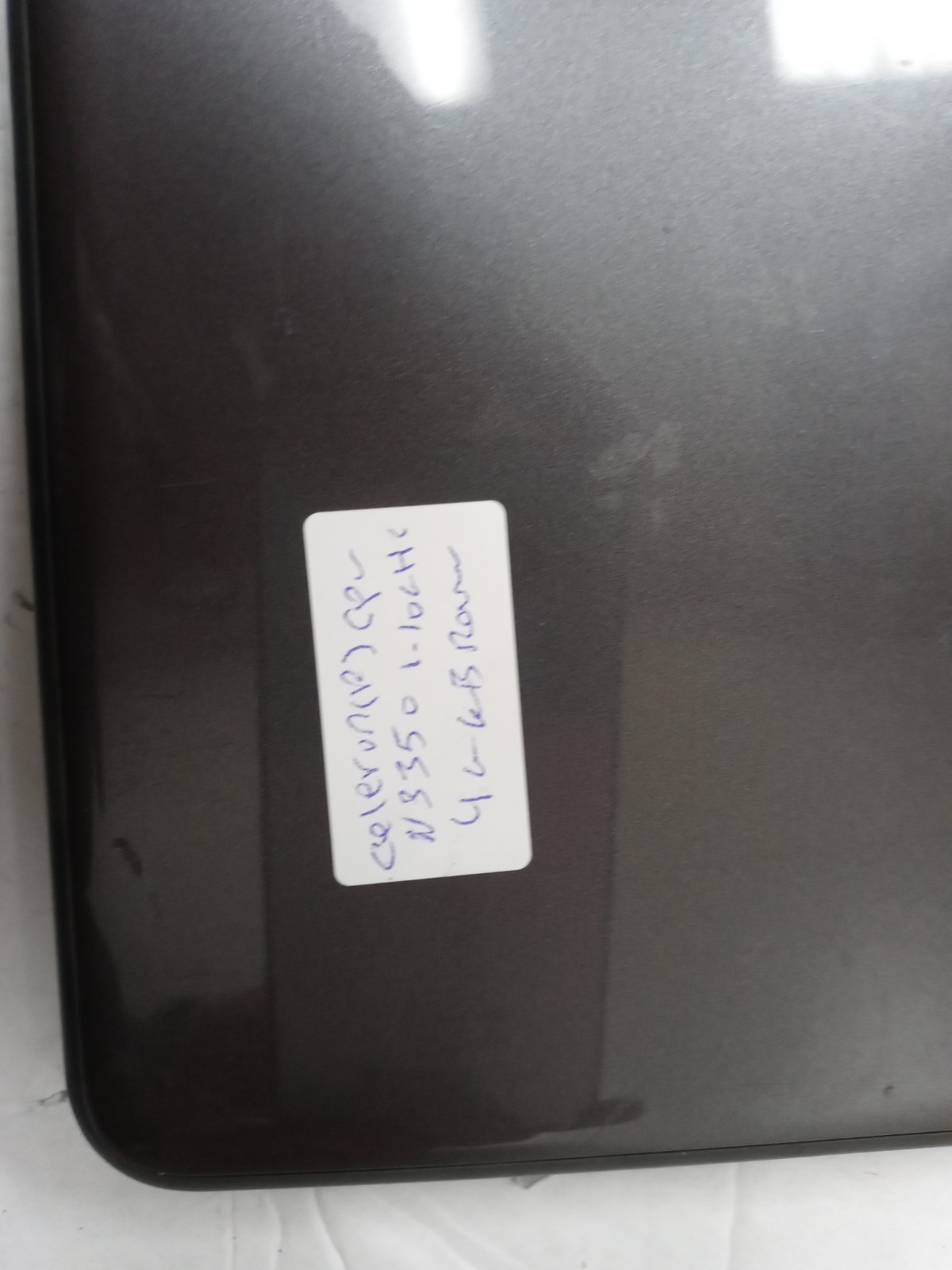 Dell Latitude 3189 2-IN-1 Celeron N3350 CPU 1.10GHz 4GB RAM 64GB NO OS NO ADAPTE