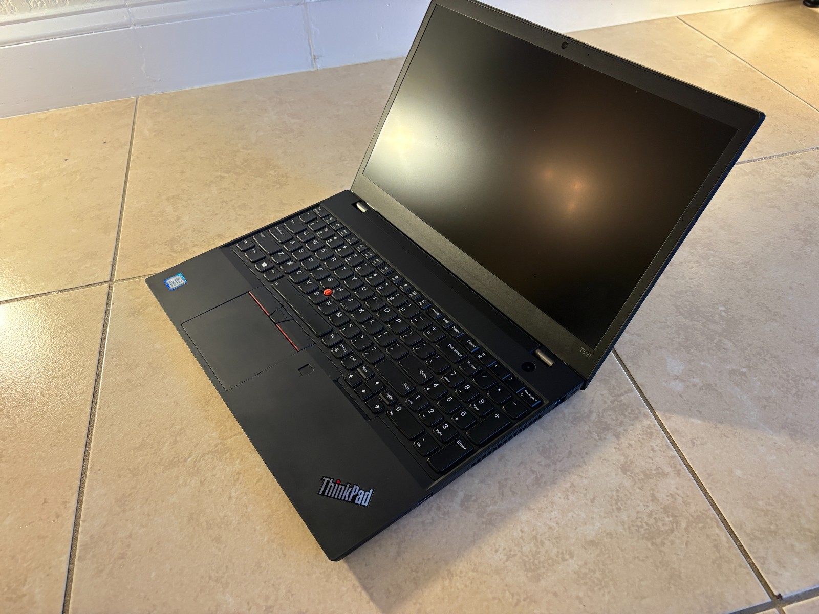 Lenovo ThinkPad T590 i7-8565U 16GB RAM 512GB SSD Windows 11 Pro 15.6″ Laptop
