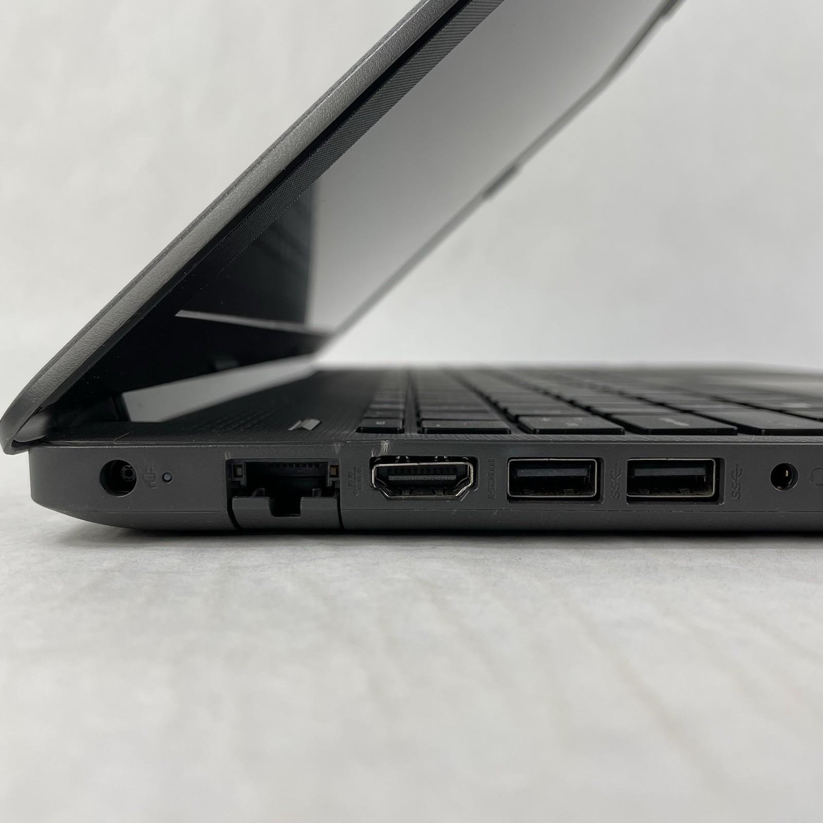HP 255 G7 15.6″ Ryzen 3 2200U 2.50 GHz 8 GB RAM No SSD/OS/AC