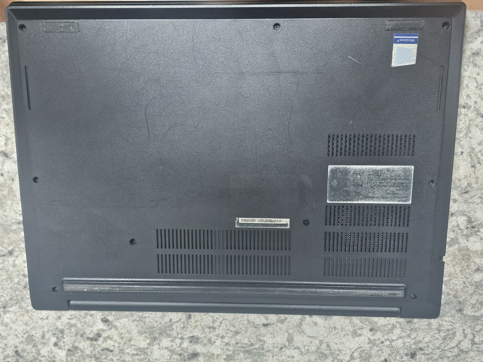 Office Lenovo Thinkpad E490 Intel i5-8265U 8GB RAM NO SSD / Charger – Special
