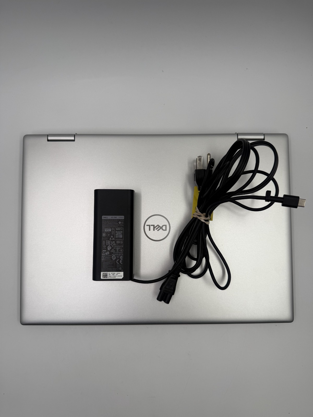 Dell Inspiron 16 7630 2-IN-1 16″ i5-1335U 1.3GHz / 8GB RAM 512GB SSD W/ Charger