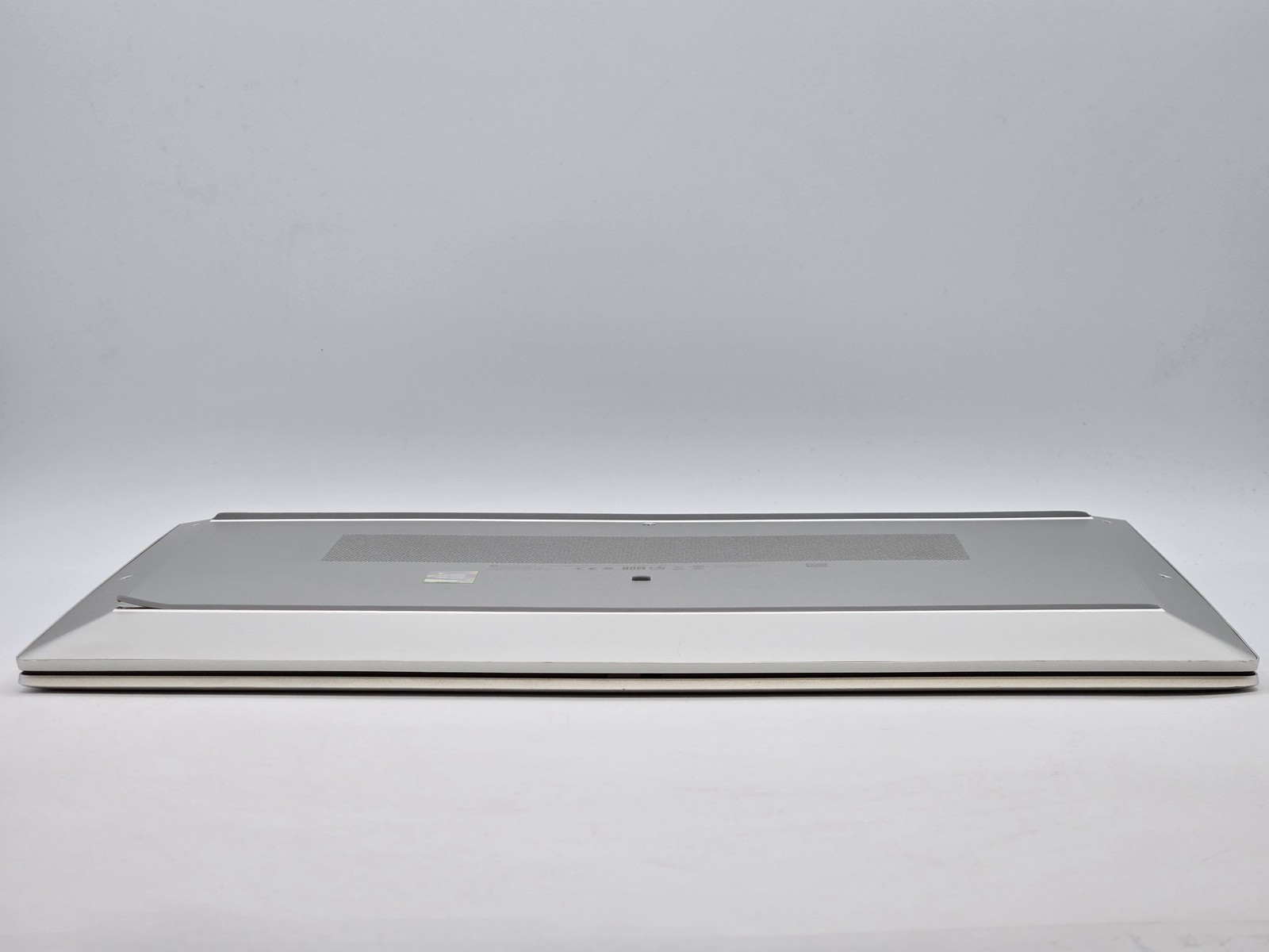 HP EliteBook 855 G8 15″ FHD Touch RYZEN 7 PRO 5850U 512GB 16GB W11P AMD Backlit