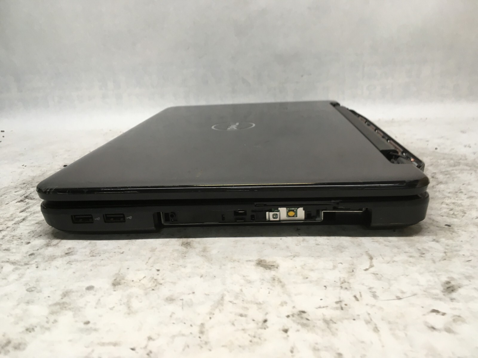 Dell Inspiron N5040 15″ (AS IS) Intel Core i3 1st Gen – JZ