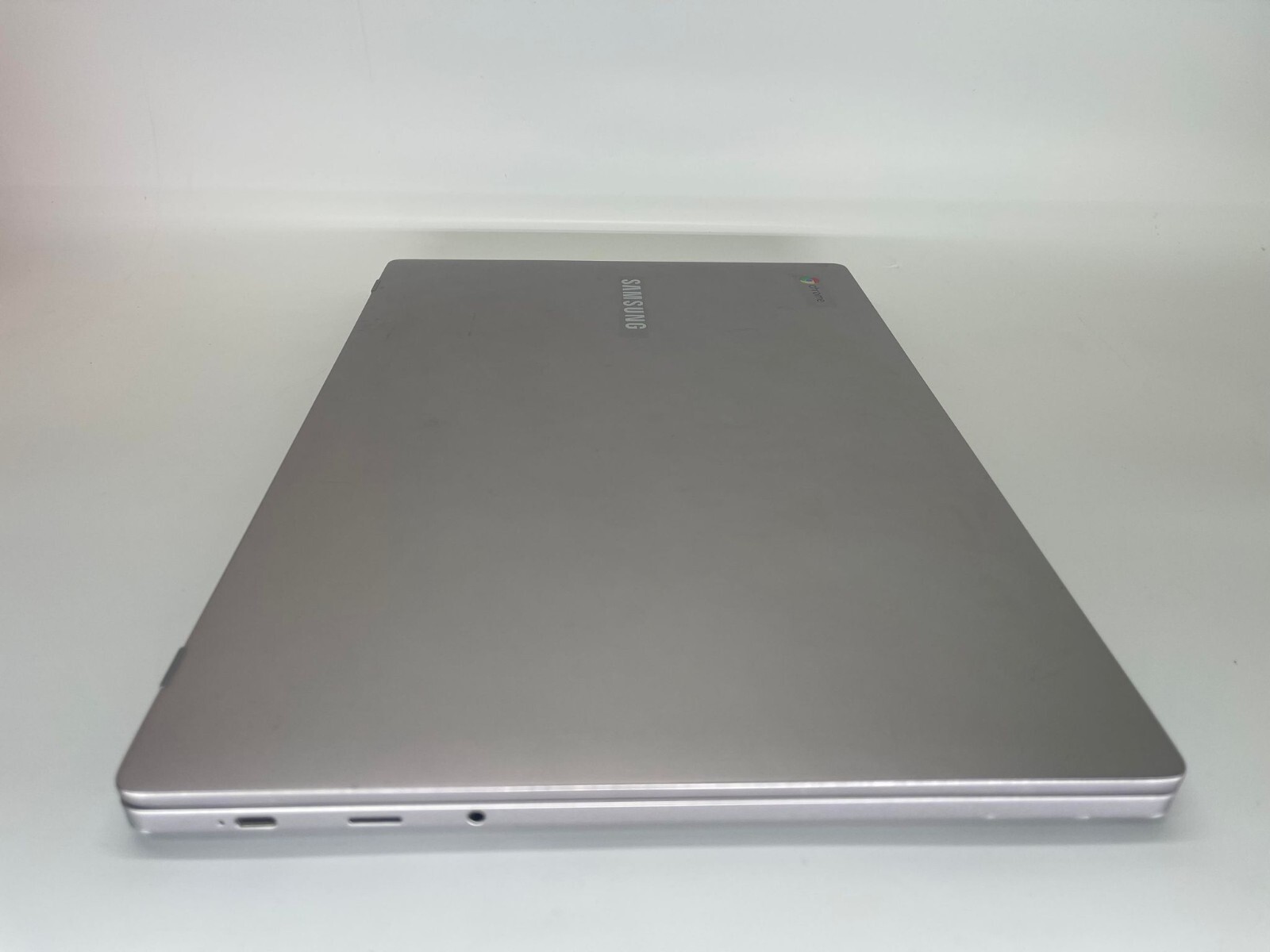 Samsung XE350XBA 15.6″ Chromebook Celeron-N4000 1.1GHz 4GB 32GB eMMC