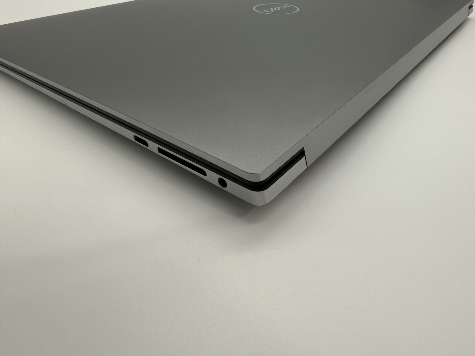 Dell Precision 5550 15.6″ 4K Laptop i7-10850H 16GB 512GB SSD Quadro T1000 Win11P