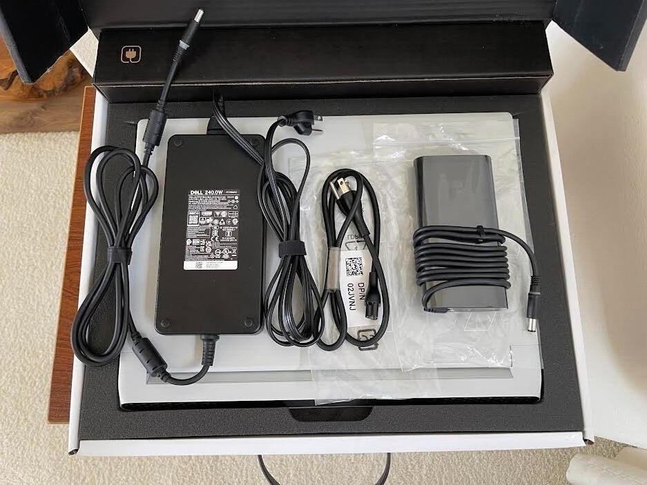 Alienware X17 R2 360Hz 12700H 32GB DDR5 512GB SSD RTX 3060 *MECHANICAL KEYBOARD*