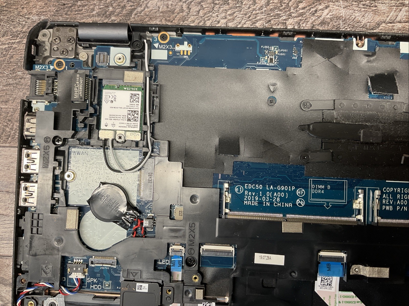 Latitude 5500 / No RAM Laptop Notebook PC / U10