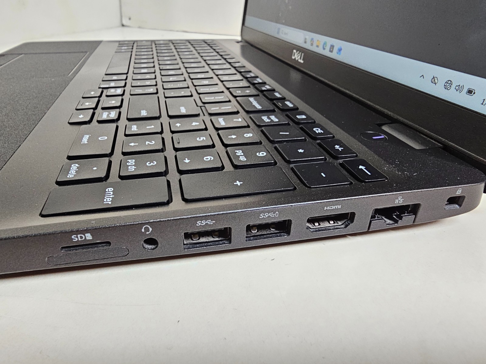Dell Precision 3540 Laptop – 1.6 GHz i5-8365U 8GB 256GB SSD Webcam 15.6″ – SP1