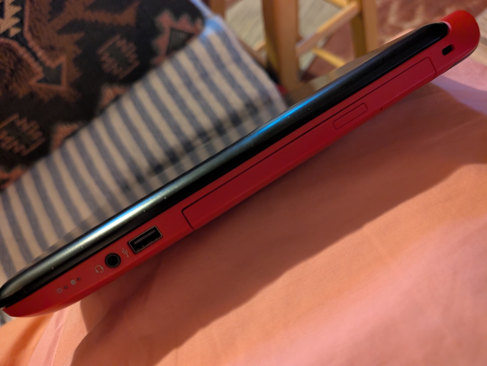 HP Pavilion 1TB Beats Special Edition 15.6″ Touchscreen Laptop AMD 10 QUAD
