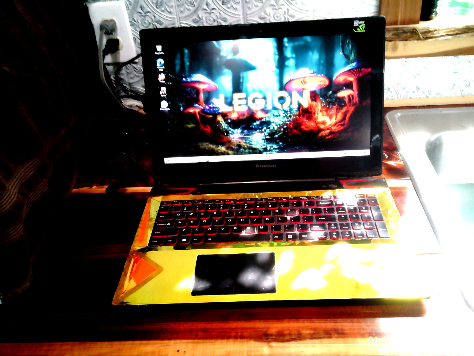 Lenovo Y50-70, TEMPLER i7 4720hq 2.6-3.60ghz,250gb ss,16gb,15.6″hd,