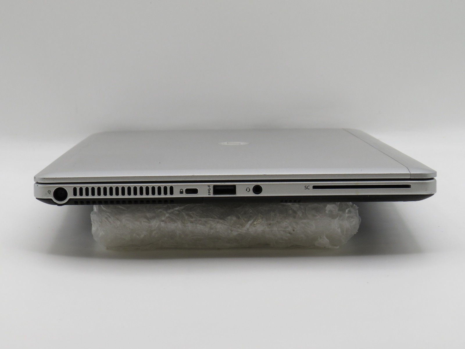 HP EliteBook Folio 9480m i5-4310U @ 2GHz 8GB DDR3 119GB m2 14″ No OS