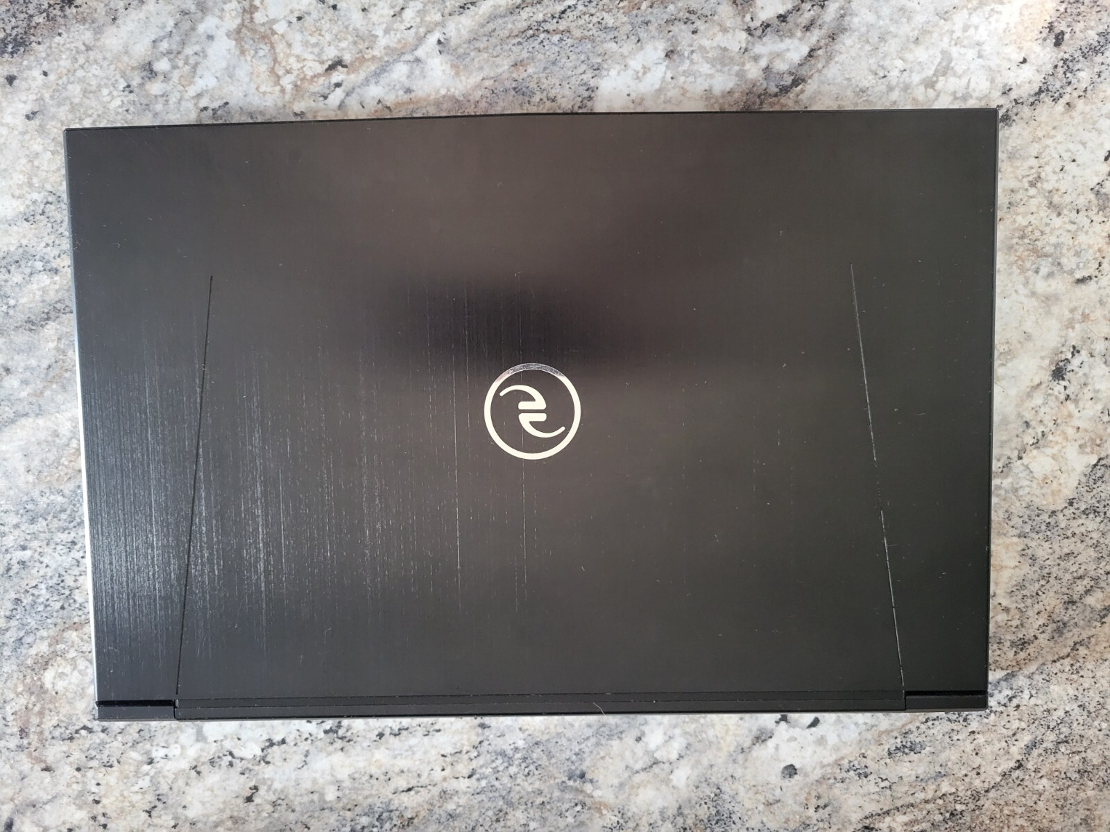 EVOO GAMING LAPTOP 17.3″ 144Hz FHD i7-9750H 2.6GHz RTX 2060 1TB SSD 16GB RAM