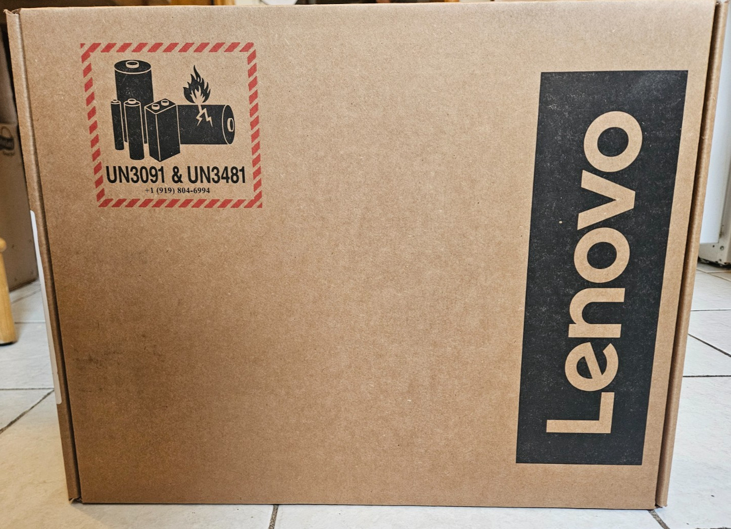 Lenovo ThinkPad X1 Carbon Gen 13 – Ultra 7 258V 32GB RAM 512GB SSD 2.8K OLED