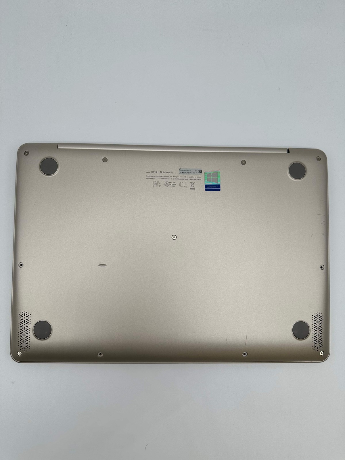 Asus VivoBook S14 14″ Core i7 8th Gen 8GB RAM 256GB Silver Charger Used