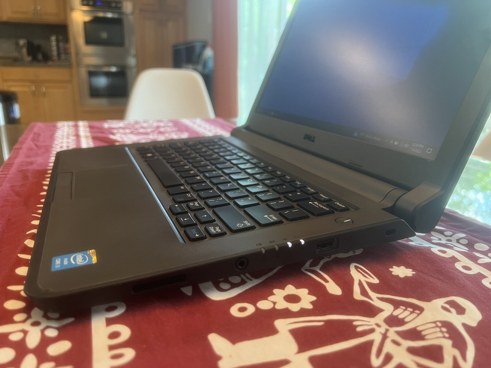 Dell Latitude 3340 13.3″ (240GB SSD, Intel Core i3 4th Gen., 1.70 GHz, 8GB)…