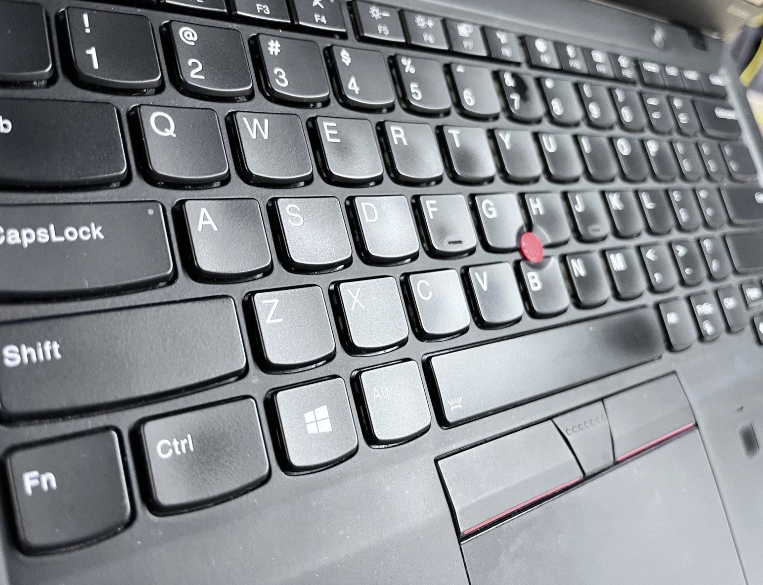 Lenovo ThinkPad X1 Carbon 6th Gen 14″ FHD i5-8250U 1.60GHz 8GB 256GB *Grade C*