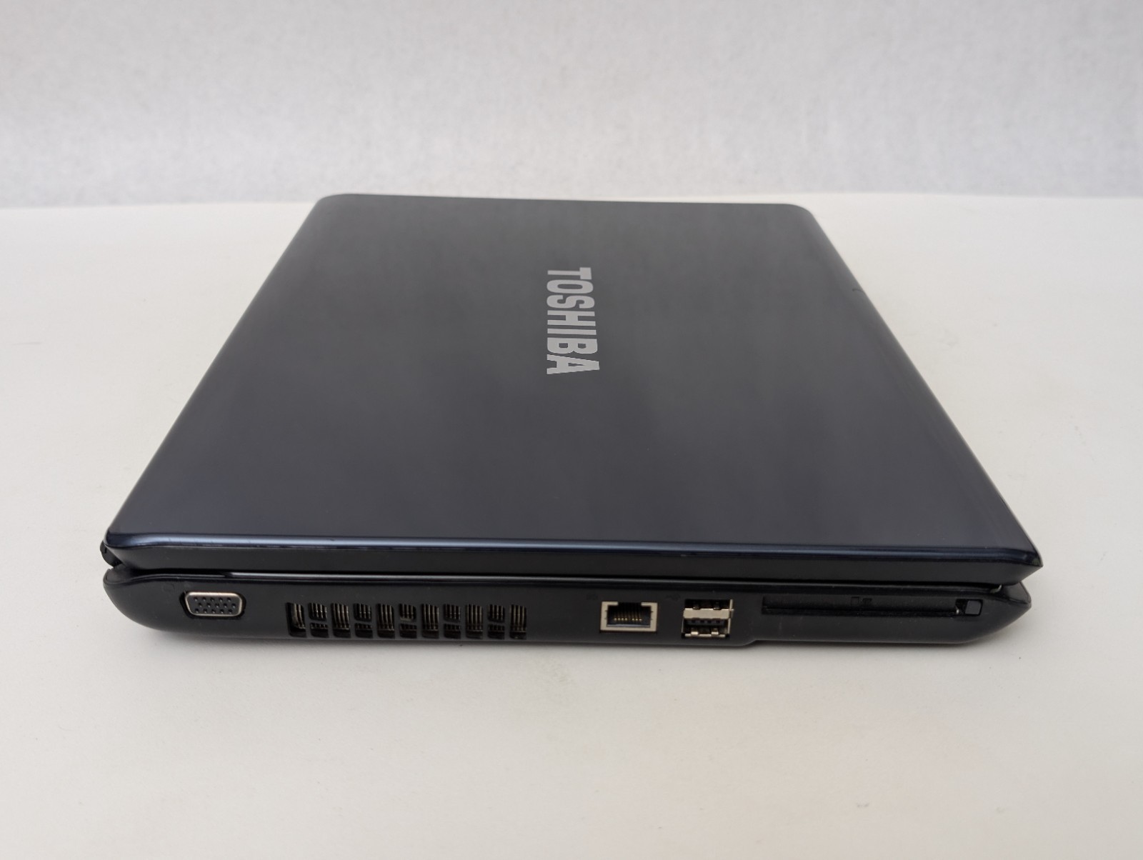 Toshiba Satellite L305D-S5874 4GB RAM 160GB HDD AMD Athlon X2 64 WIN10