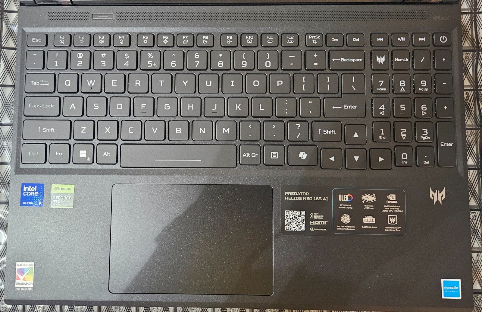 Acer Predator Helios Neo 16S AI 16″ i9 275HX 32GB RAM RTX 5070 Ti 1TB SSD