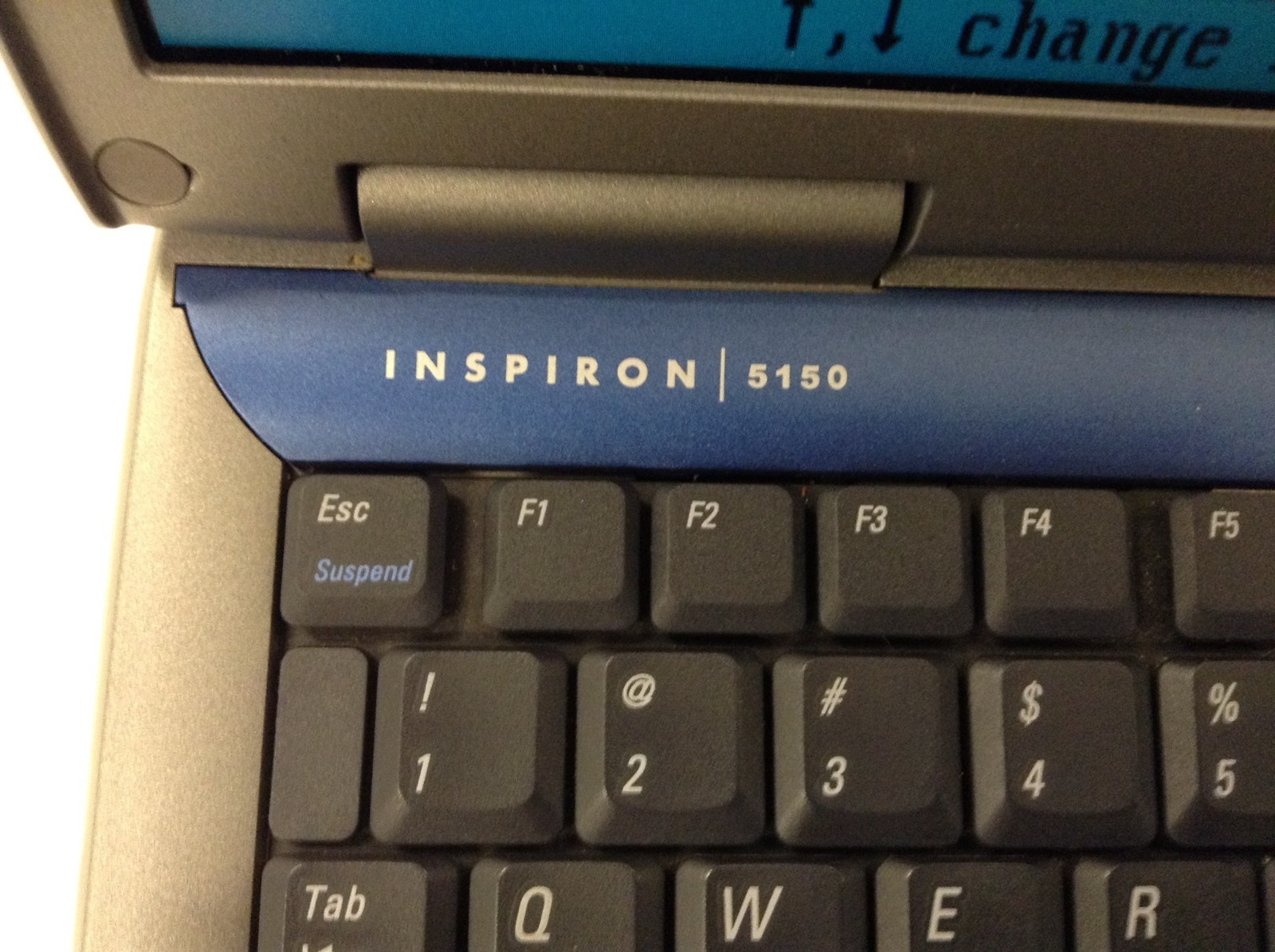 Vintage Dell Inspiron 5150 15″ Pentium 4 3.06GHz Laptop w/ 512MB, DVD-RW, No HDD