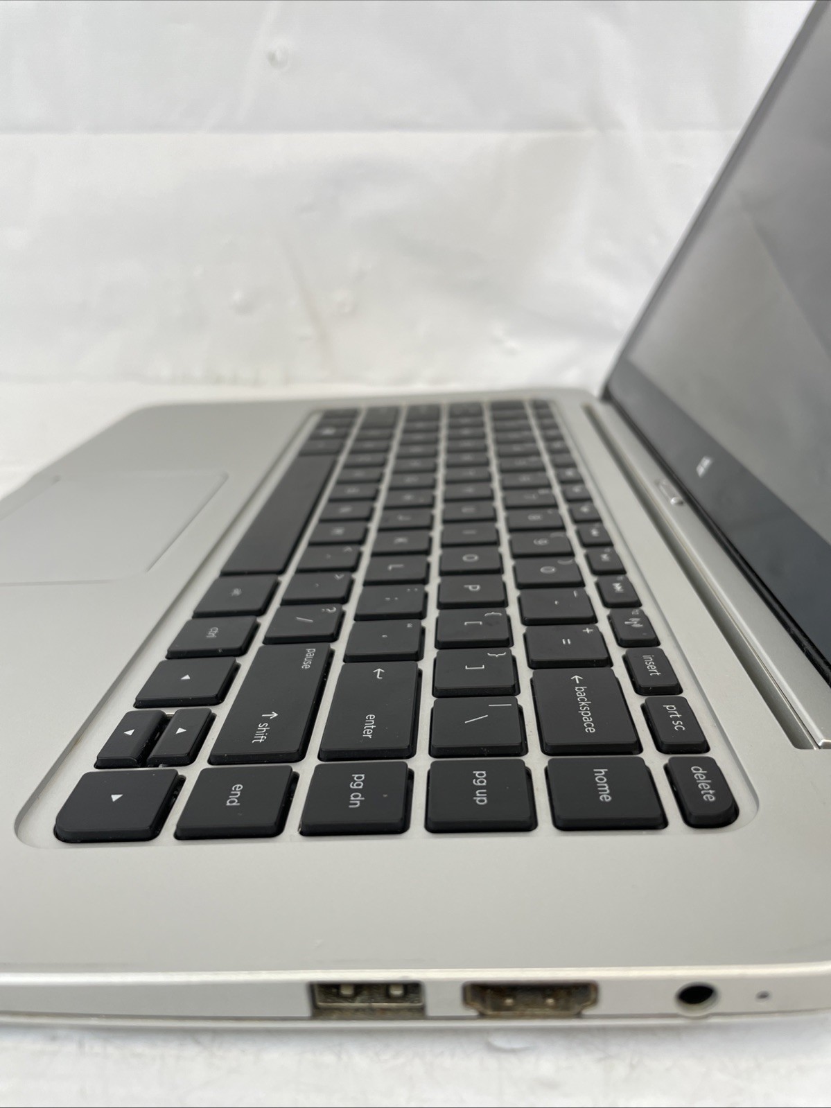HP Split x2 13.3″ Detachable Laptop Tablet Core i5 2GHz 4GB RAM 128GB SSD Win10