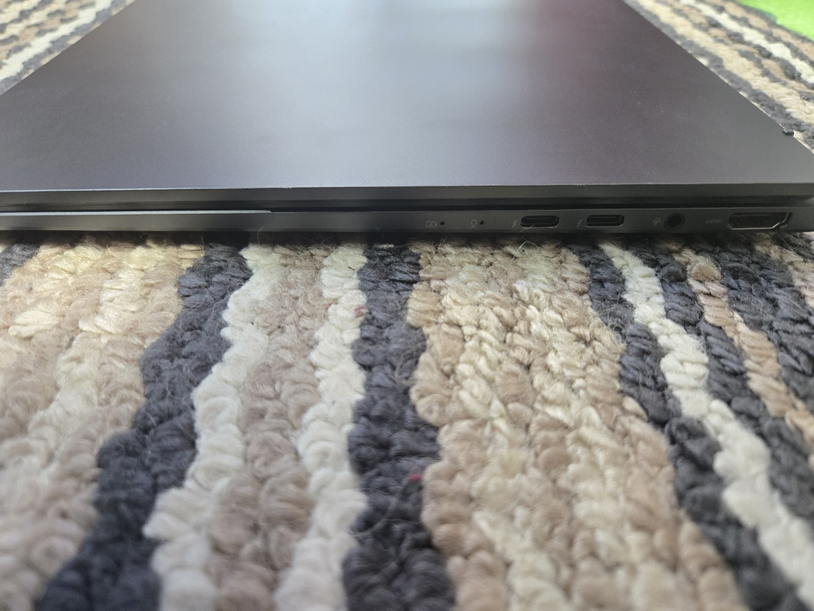 ASUS ZenBook 14 UX3405MA Q425MA OLED Intel Core Ultra 7 155H 16GB RAM 1TB SSD