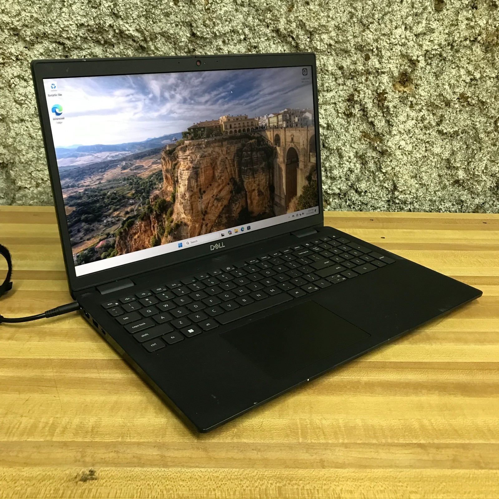 Dell Latitude 3520 15.6″ i5-1135G7 2.4GHz 8GB RAM 256GB SSD (Windows 11 Pro)