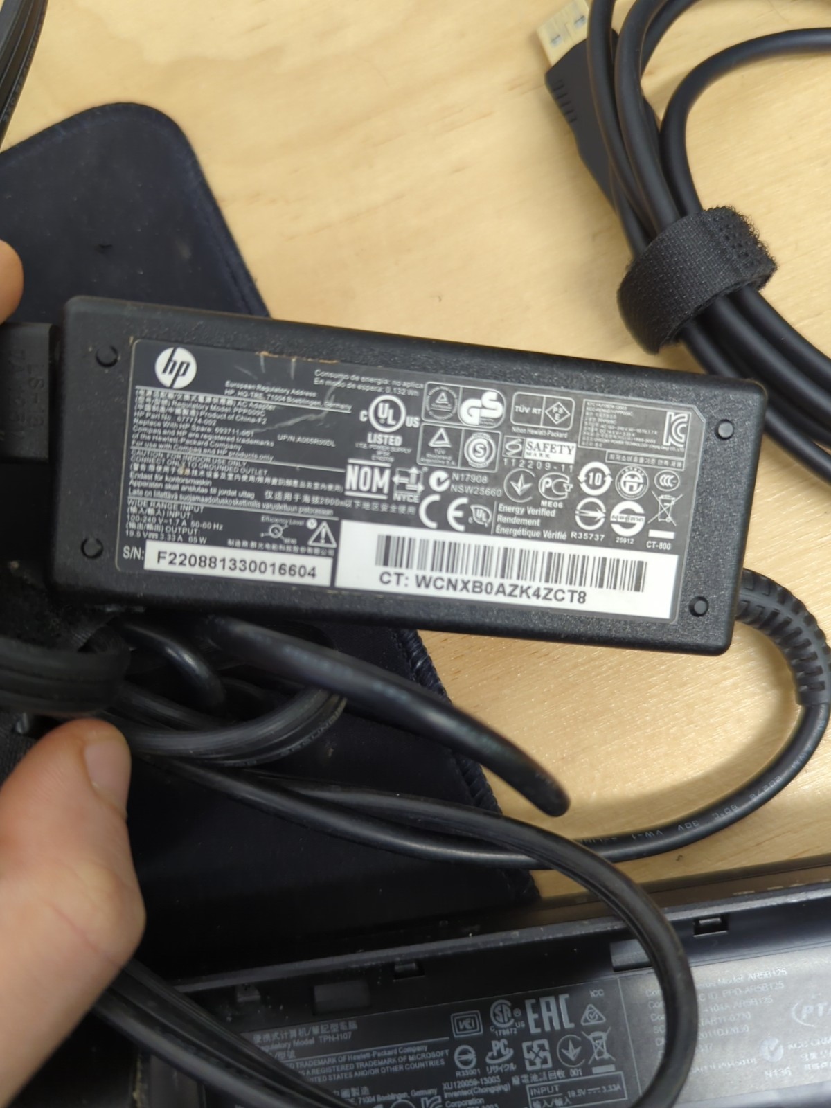 1017 – HP 2000-2d24DX – TESTED/WORKING