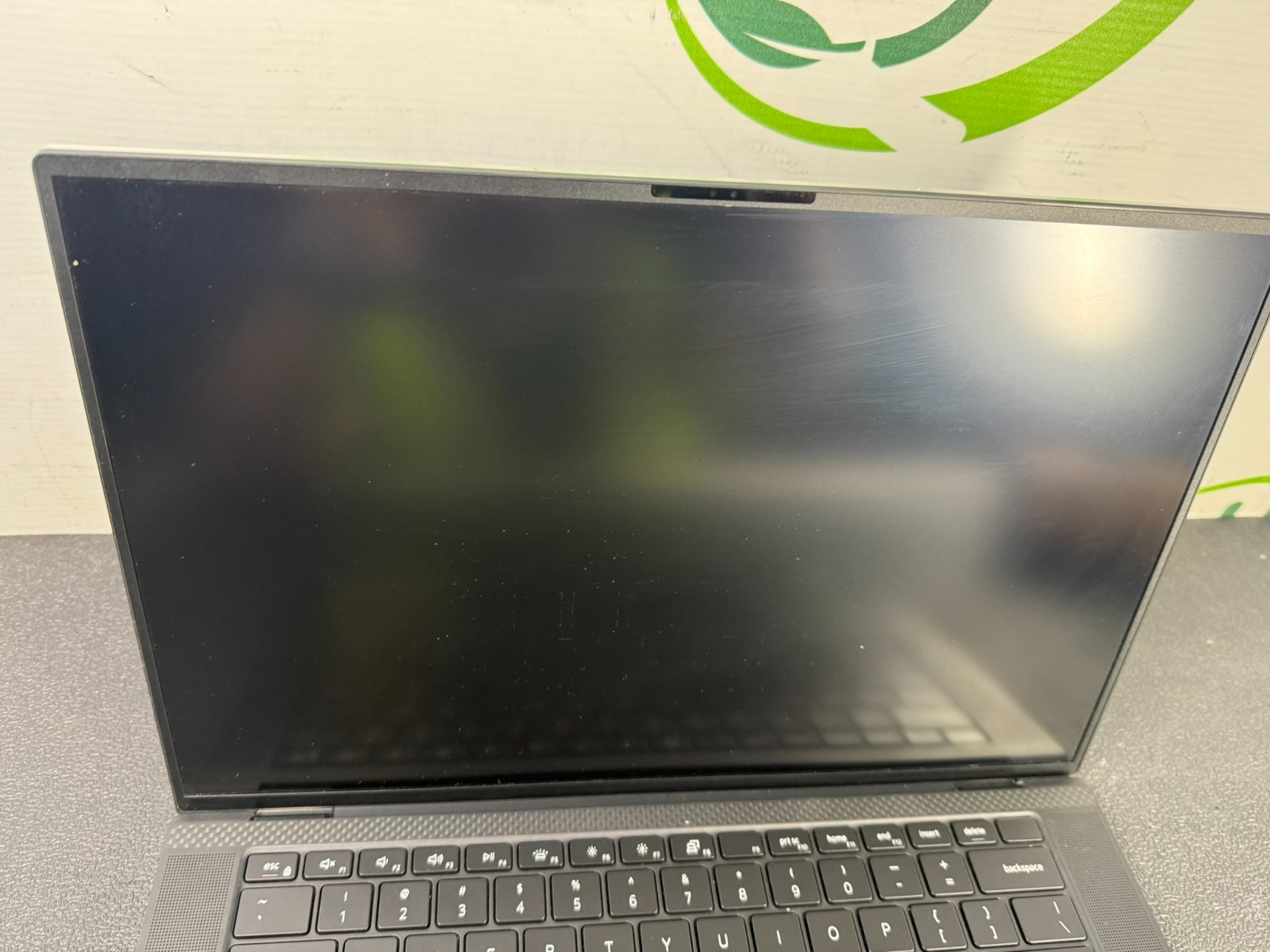 Dell XPS 15 9500 i9-10885H 2.4GHz 16GB DDR4 512GB M.2 GTX 1650 Ti Laptop w/ AC