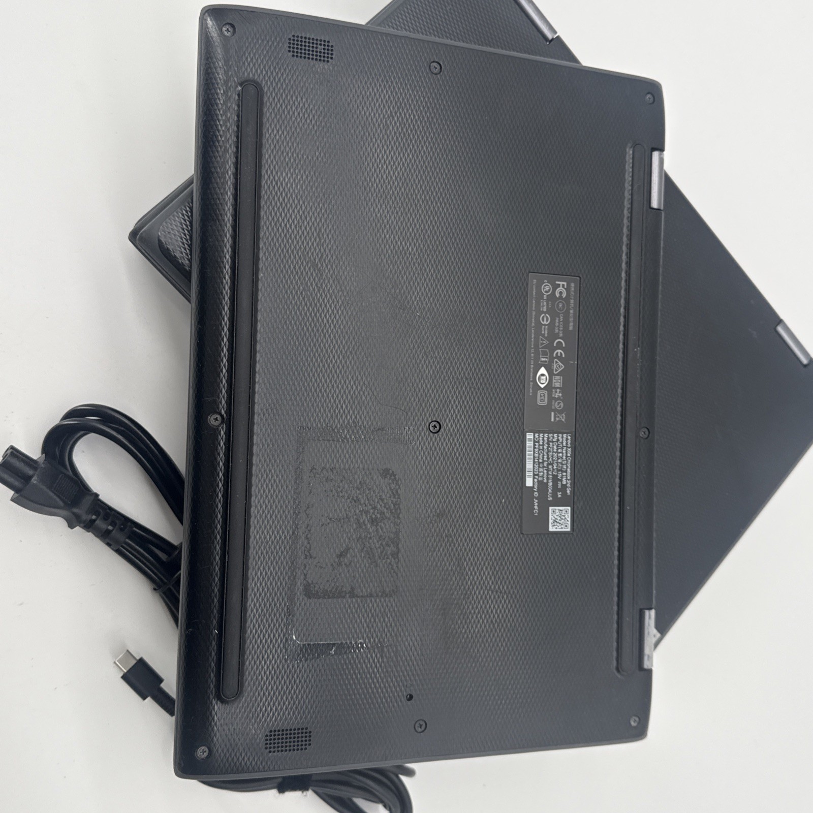 Lenovo 300e Chromebook 2nd Gen 11.6” Touchscreen 32GB 4GB RAM ChromeOS 81MB