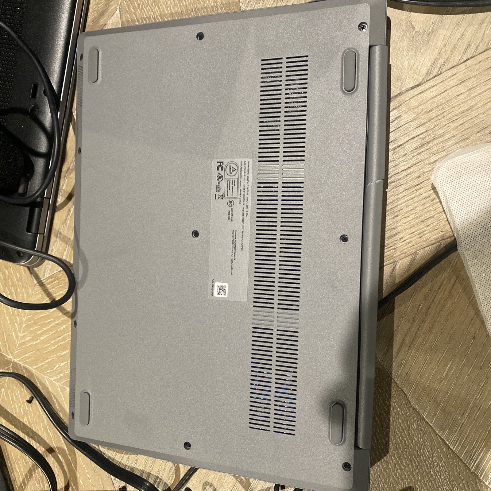 Lenovo IdeaPad 3 14” I3-1115G4 Screen Crack Body Crack Too For Parts