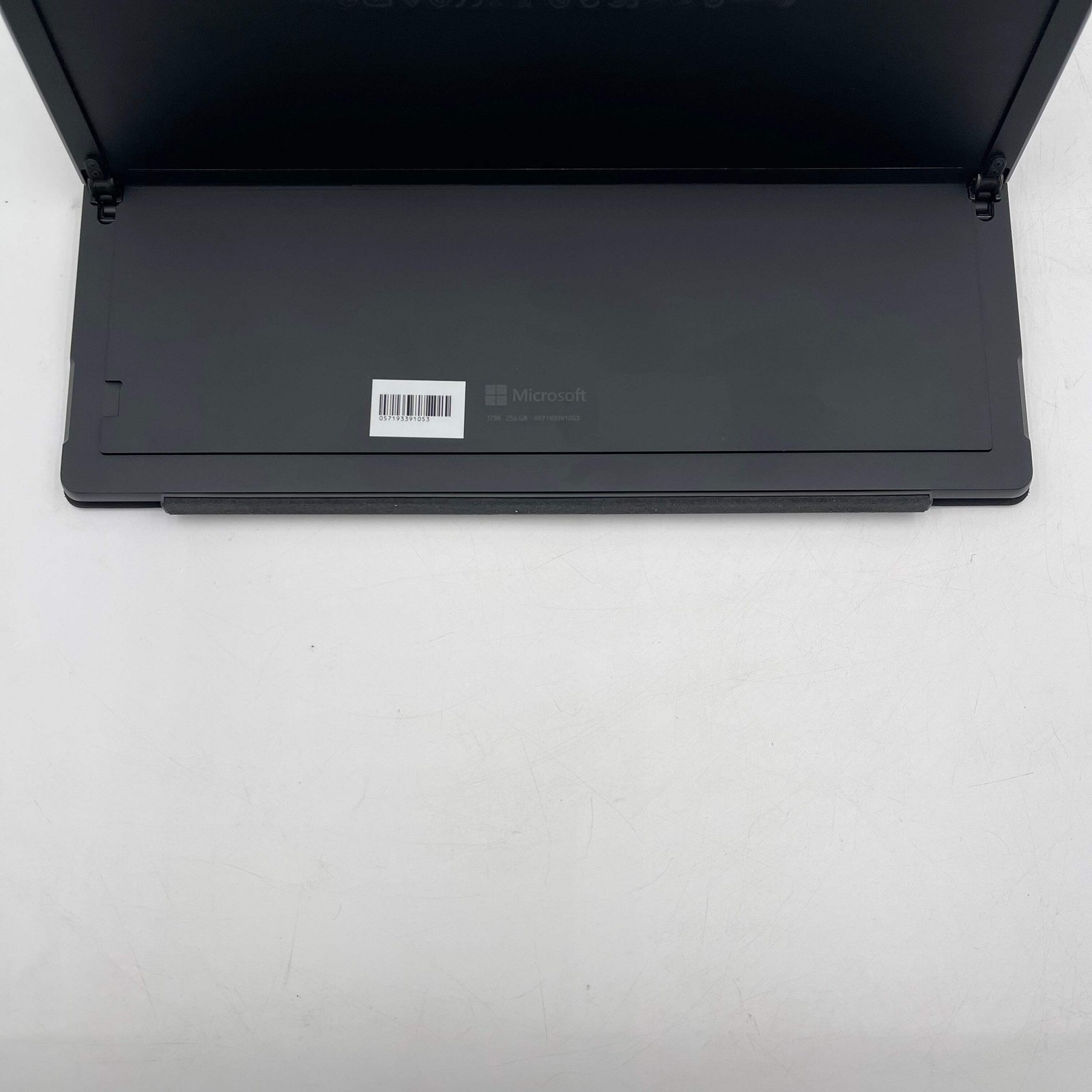 Broken Microsoft Surface Pro 6 1796 12.3″ i5-8350U 1.7GHz 8GB RAM 256GB SSD Bad