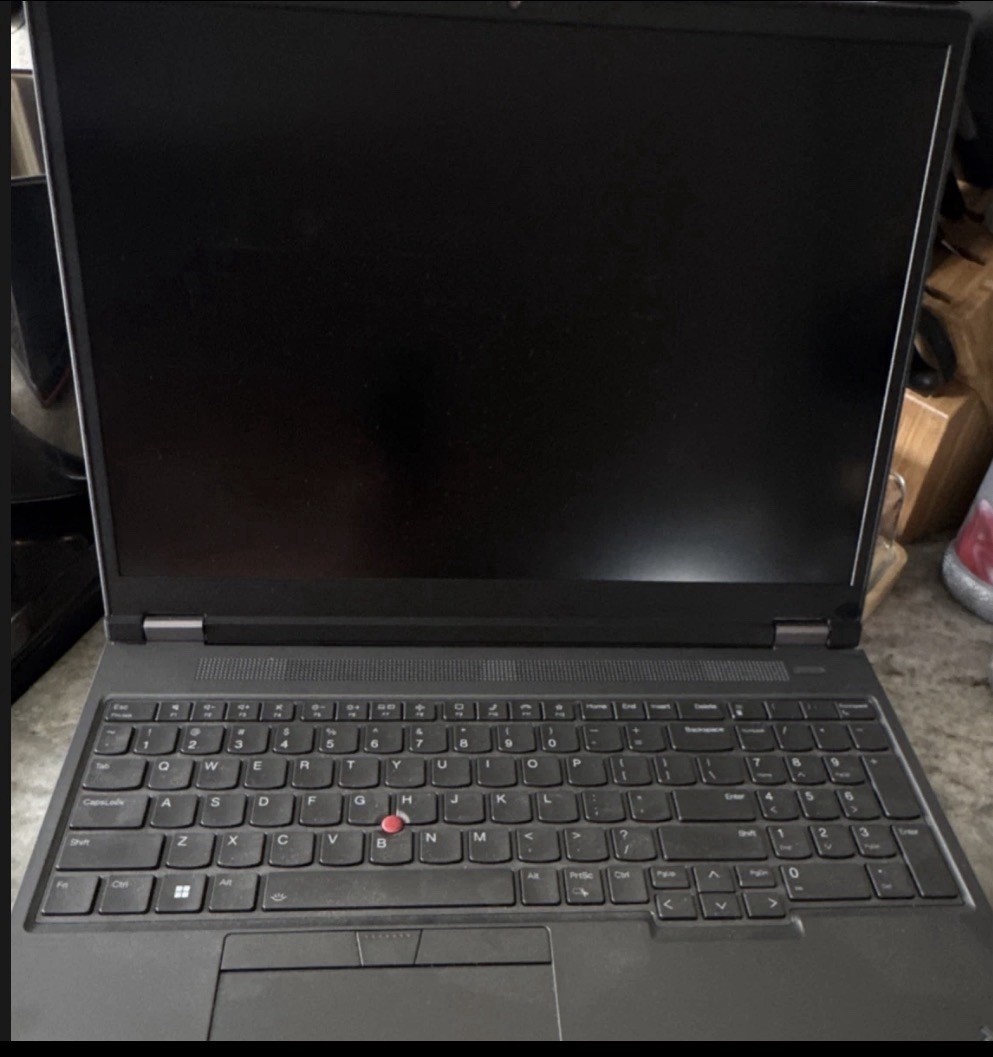 Lenovo ThinkPad P16 Gen 2 i-7 14700HX / 32 GB DDR5 RAM / NVIDIA RTX 2000 8GB