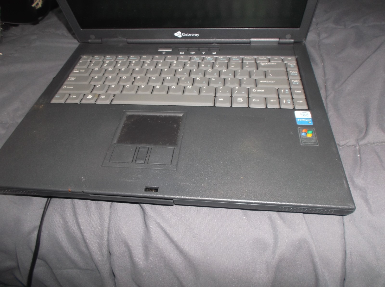 Vintage Gateway M405 Pentium M 1.6GHZ 20GB HD WINDOWS XP