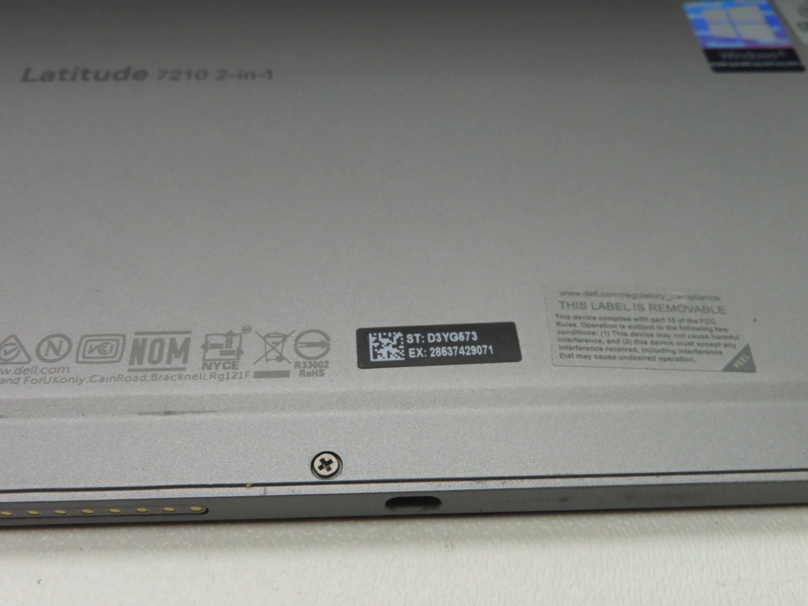 Dell Latitude 7210 2-in-1 12.3″ Touch i5-10310U 1.7GHz 8GB RAM 256GB SSD