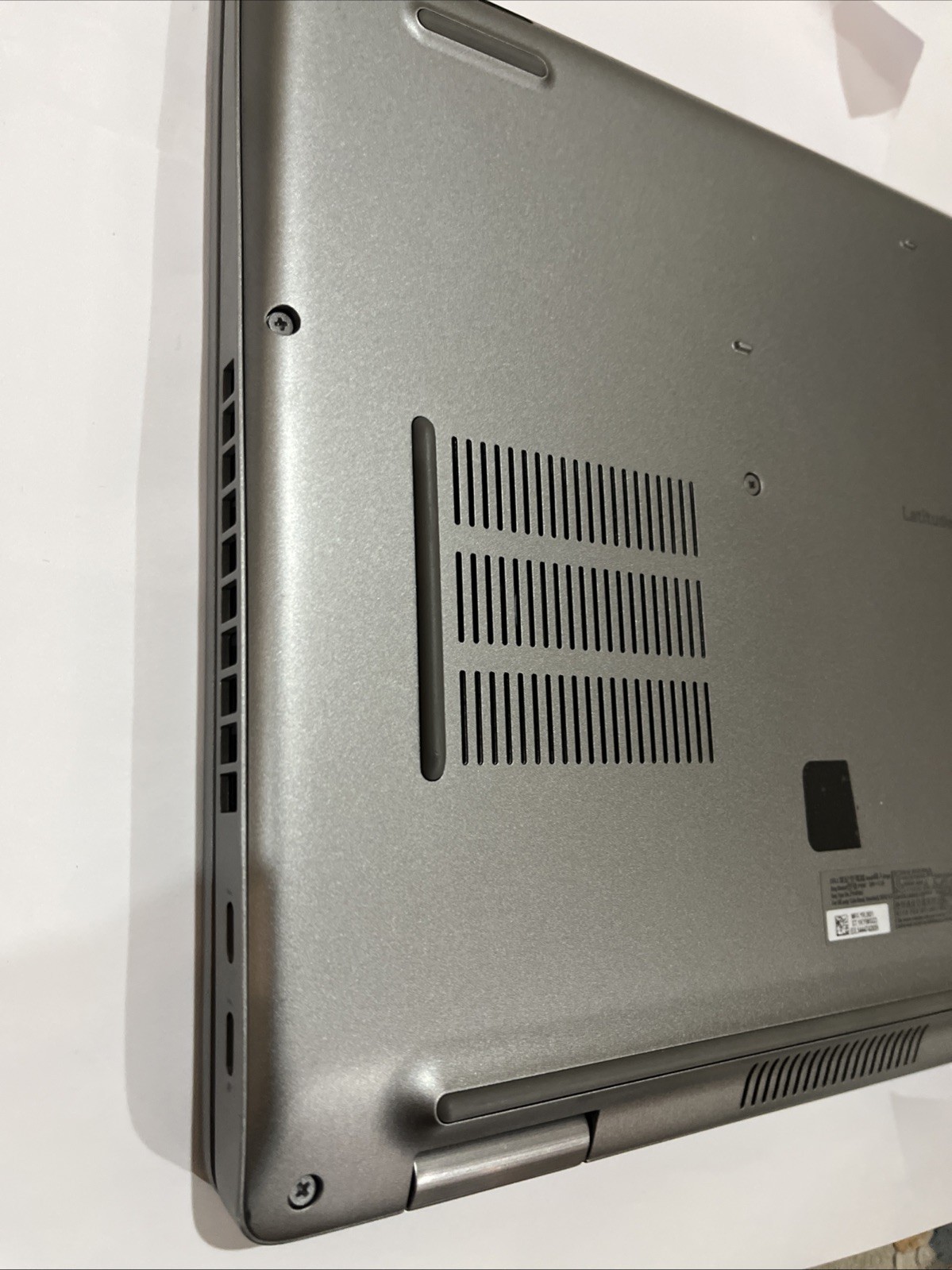 Dell Latitude 5521 15.6″ FHD i5-11500H 2.9GHz